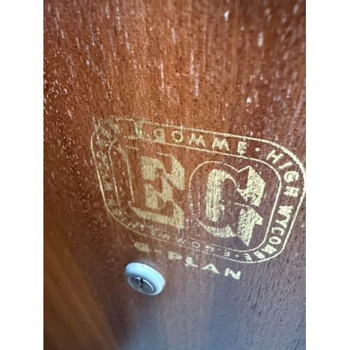 2575 - A G PLAN E GOMME CORNER BUREAU, 38.5