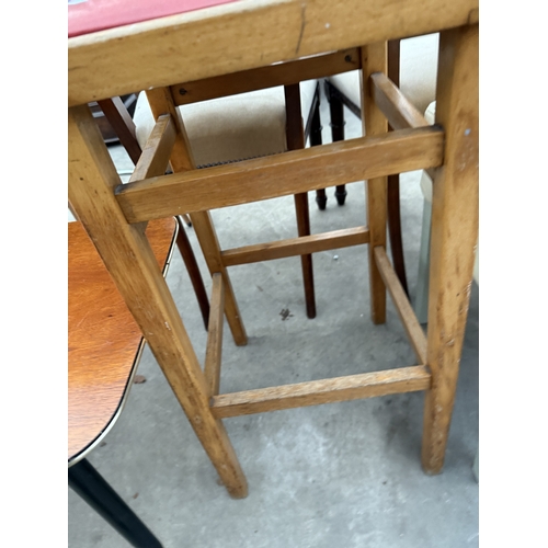 2639 - A 1950'S HIGH BACK STOOL AND RETRO COFFEE TABLE ON BLACK LEGS, 41.5