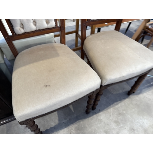 2688 - A PAIR OF EDWARDIAN MAHOGANY BUTTON BACK DINING CHAIRS