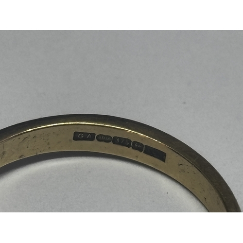 512 - A MARKED 9 CARAT GOLD RING WITH DIAMOND SOLITAIRE SIZE N GROSS WEIGHT 2.49 GRAMS