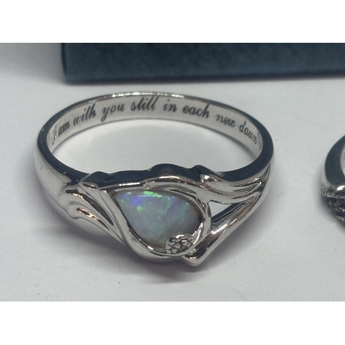 525 - TWO SILVER RINGS IN A PRESENTATION BOX