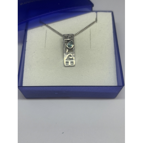 527 - A SILVER MACKINTOSCH NECKLACE IN A PRESENTATION
