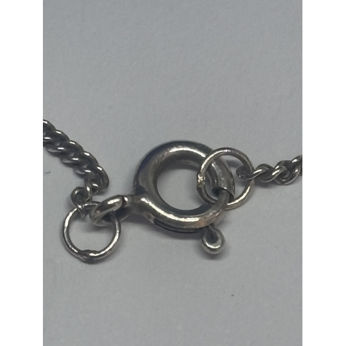 527 - A SILVER MACKINTOSCH NECKLACE IN A PRESENTATION