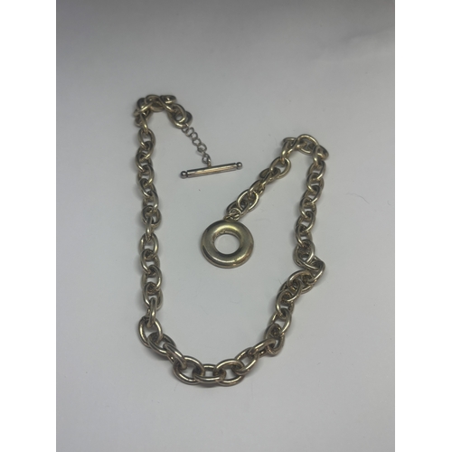528 - A HEAVY SILVER T BAR NECK CHAIN GROSS WEIGHT 41.27 GRAMS