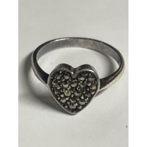 784 - A SILVER RING AND SILVER PENDANT IN A PRESENTATION BOX