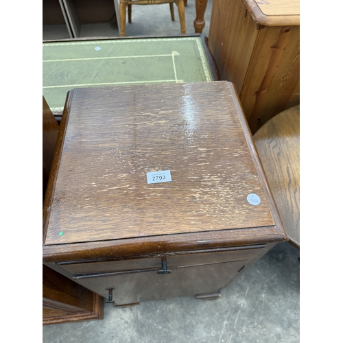 2793 - A LEBUS MID 20TH CENTURY OAK BEDSIDE LOCKER