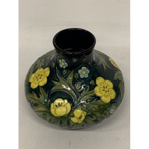 405 - A MOORCROFT BUTTERCUP SQUAT FORM VASE, HEIGHT APPROXIMATELY 28CM