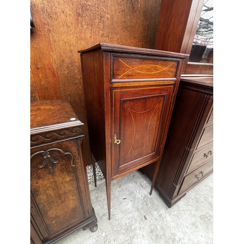 2510 - AN EDWARDIAN MAHOGANY AND INLAID SINGLE DOOR CUPBOARD ON TAPERING LEGS, 19