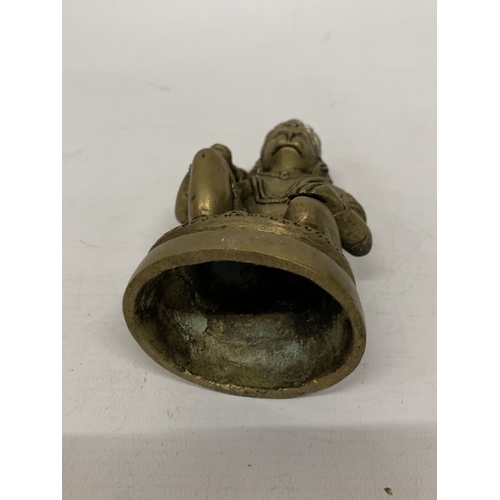 354 - A BRASS STATUE OF THE HINDU DEITY LORD HANUMAN - 154 CM