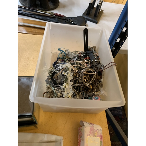 451 - A LARGE QUANTITY OF COSTUME JEWELLERY PLUS JEWELLERY BOXES, ETC