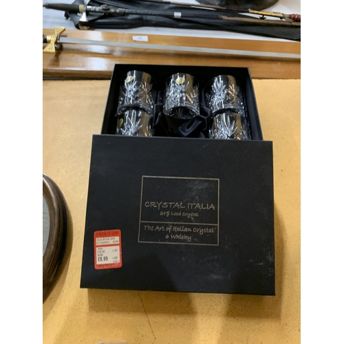 452 - A QUANTITY OF GLASSWARE TO INCLUDE CUT GLASS WHISKY TUMBLERS, WATERFORD CRYSTAL VASES AND A DARTINGT... 