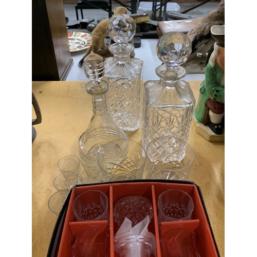 470 - A QUANTITY OF GLASSWARE TO INCLUDE A BOXED DECANTER AND GLASS SET, WHISKY TUMBLERS, THREE DECANTERS,... 