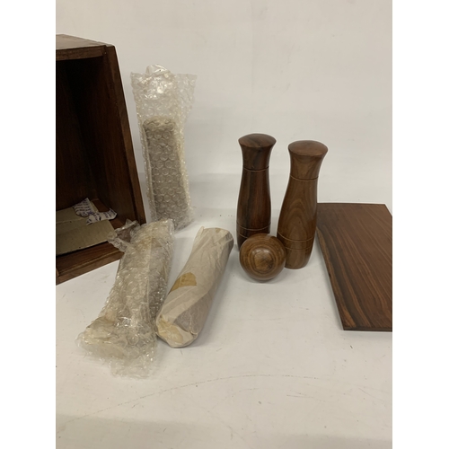 186 - A BOXED WOODEN SKITTLES GAME