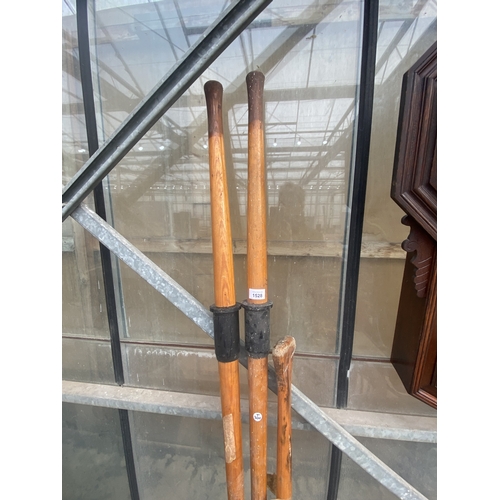 1528 - THREE VARIOUS VINTAGE WOODEN BOAT ORES