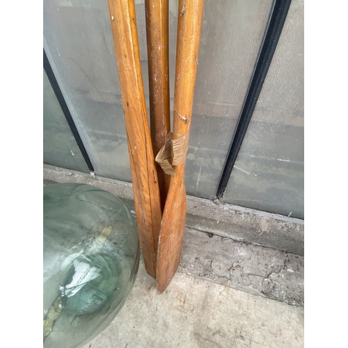1528 - THREE VARIOUS VINTAGE WOODEN BOAT ORES