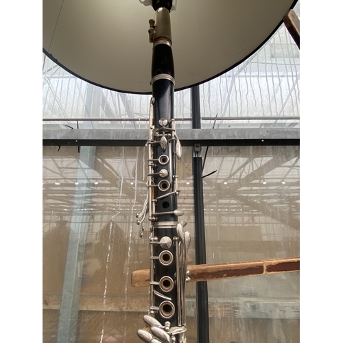 1548 - A TABLE LAMP FORMED FROM A SPECIAL CLARINET