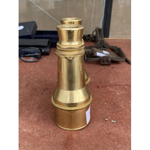 1570 - A PAIR OF BRASS BINOCULARS