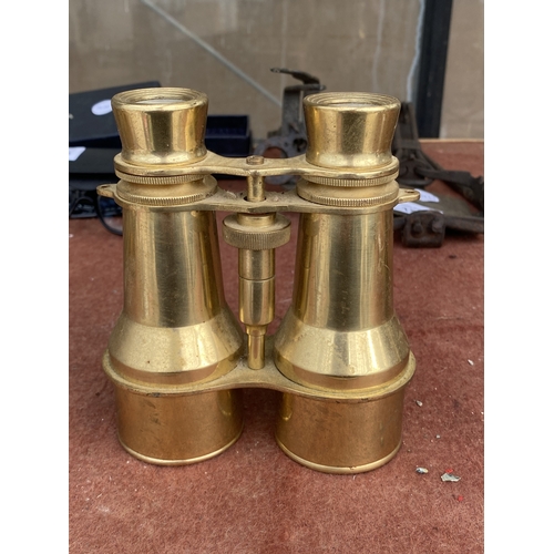 1570 - A PAIR OF BRASS BINOCULARS