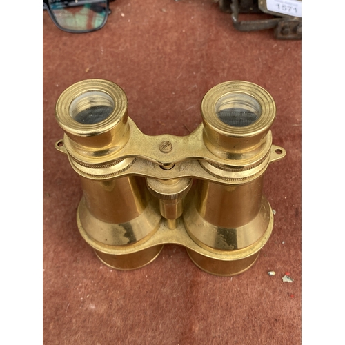 1570 - A PAIR OF BRASS BINOCULARS