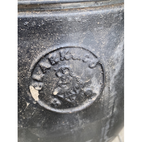 1583 - A VINTAGE ENAMELED CAST COOKING POT WITH LID