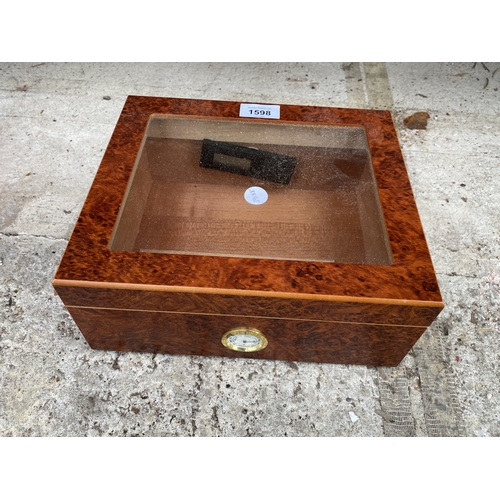 1598 - A GLAZED HUMIDORE BOX