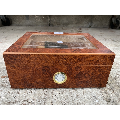1598 - A GLAZED HUMIDORE BOX