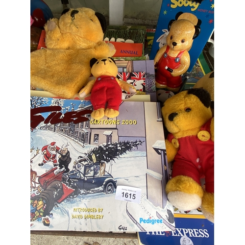 1615 - AN ASSORTMENT OF SOOTY AND SWEEP ITEMS TO INCLUDE ANNUALS, TEDDIES AND A PUPPET ETC