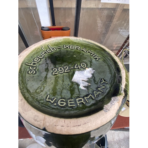 1637 - A WEST GERMAN GLAZED CERAMIC VASE