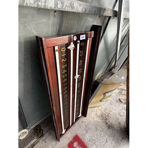 1678 - A VINTAGE WODEN SNOOKER SCORE BOARD