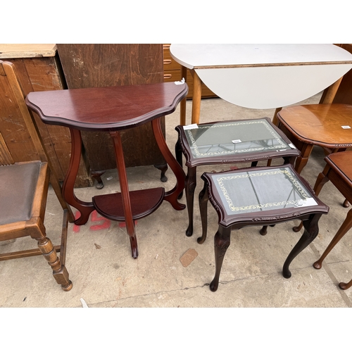 2782 - A NEST OF TWO TABLES AND TWO TIER CONSOLE TABLE