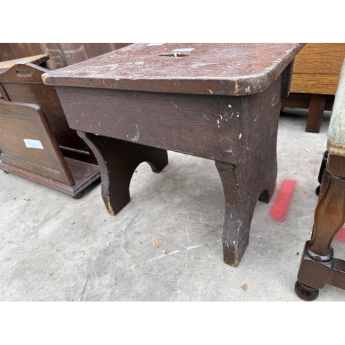 2785 - A PAINTED VICTORIAN LOW STOOL