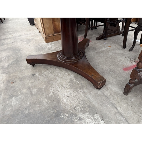 2797 - A VICTORIAN MAHOGANY TILT TOP LOO TABLE, 52