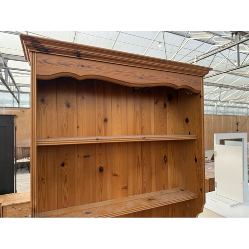 2816 - A PINE KITCHEN DRESSER WITH PLATE RACK, 36