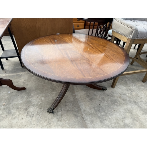 2818 - A MAHOGANY AND CROSSBANDED PEDESTAL TILT TOP TABLE, 36