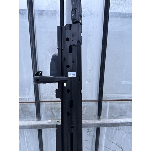 1708 - A VEHICLE STEP SIDE AND TWO METAL WALL BRACKETS