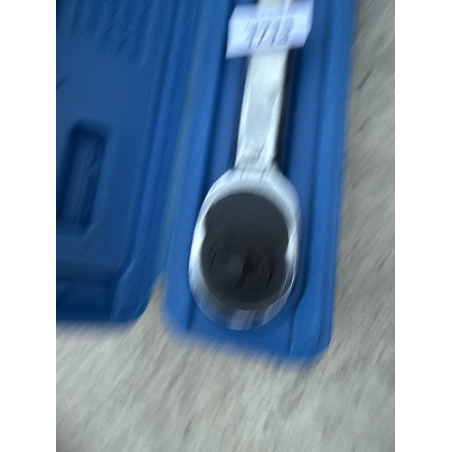 1713 - A HYPERION 1/2