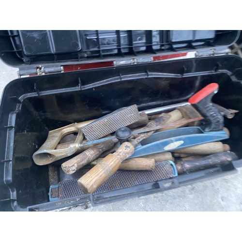 1716 - A WORK BENCH TOP TOOL CHEST AND A PLASTIC TOOL BOX WITH AN ASSORTMENT OF TOOLS TO INCLUDE SPANNERS, ... 