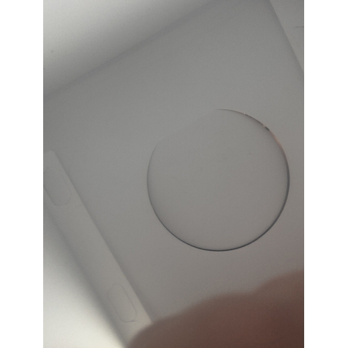 570 - A SILVER NECKLACE LENGTH 20 INCHES