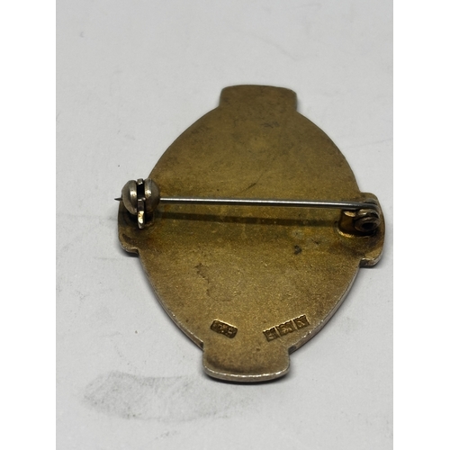 581 - TWO SILVER BROOCHES GROSS WEIGHT 21.07 GRAMS