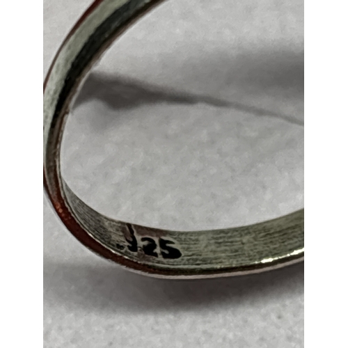 738 - A MARKED 925 CARVED BLUE RING SIZE S IN A PRESENTATION BOX