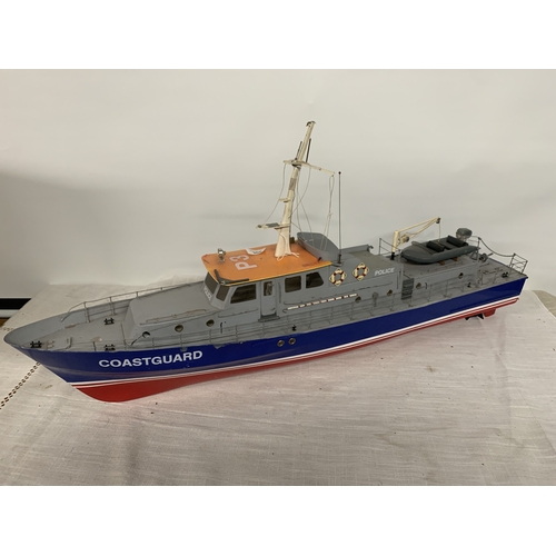 308 - A LARGE MODEL OF A POLICE COASTGUARD BOAT, LENGTH 92CM, HEIGHT 43CM