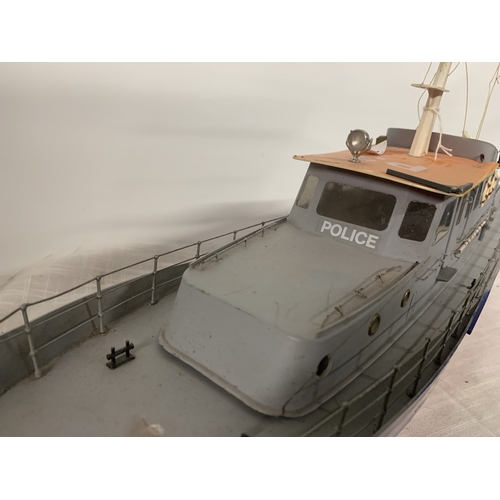 308 - A LARGE MODEL OF A POLICE COASTGUARD BOAT, LENGTH 92CM, HEIGHT 43CM
