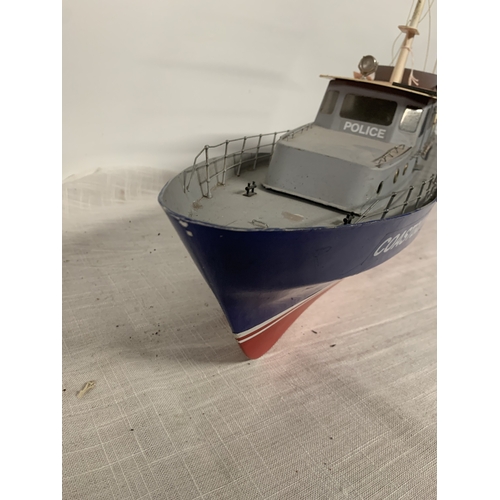 308 - A LARGE MODEL OF A POLICE COASTGUARD BOAT, LENGTH 92CM, HEIGHT 43CM
