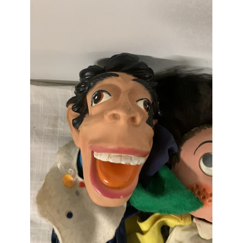 324 - THREE VENTRILOQUOISTS DUMMIES TO INCLUDE LION AND TWO MALES (ONE A/F)