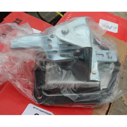 MAKITA DISC CUTTER, DUST EXTRACTOR NO VAT