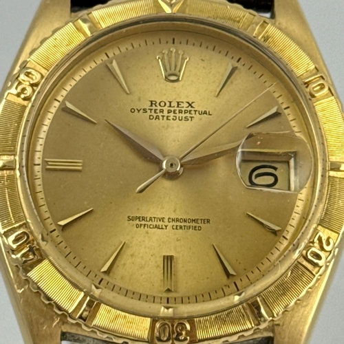 303 - A GENTLEMAN'S 1959 ROLEX DATEJUST TURNOGRAPH THUNDERBIRD 6609 WRISTWATCH, 18 CARAT YELLOW GOLD CASE,... 