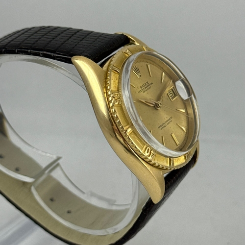 303 - A GENTLEMAN'S 1959 ROLEX DATEJUST TURNOGRAPH THUNDERBIRD 6609 WRISTWATCH, 18 CARAT YELLOW GOLD CASE,... 