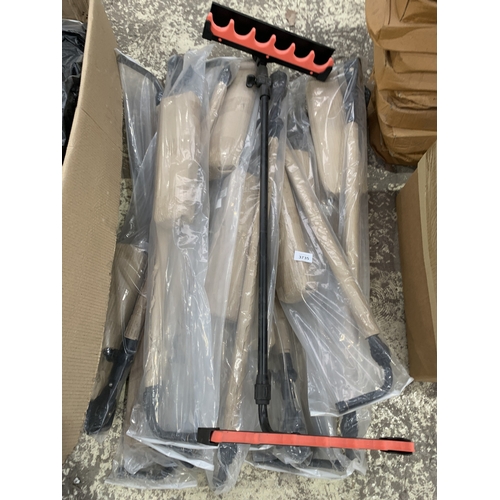 3735 - A QUANTITY OF POLE KIT ROOST (APPROX. 11)