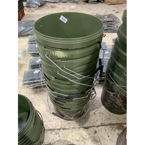 3795 - A MIXED QUANTITY OF LARGE CAMO BUCKETS