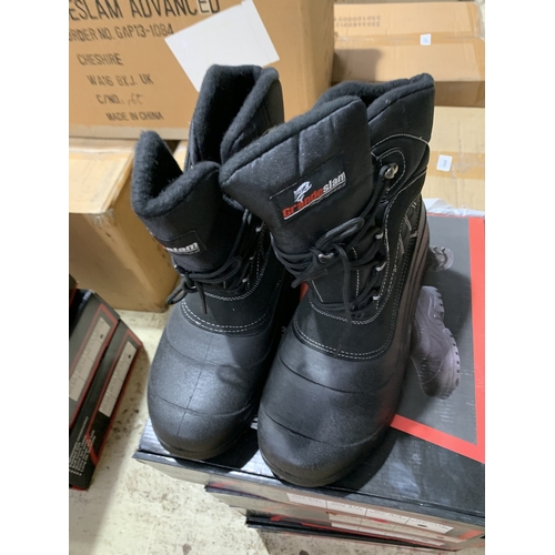 3849 - FOUR PAIRS OF ADVANCED WATERPROOF RAIN BOOTS SIZE 46